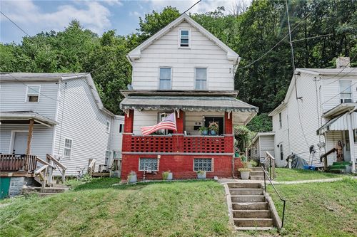 634 Ridge Ave, Ford City, PA, 16226-1042 | Card Image