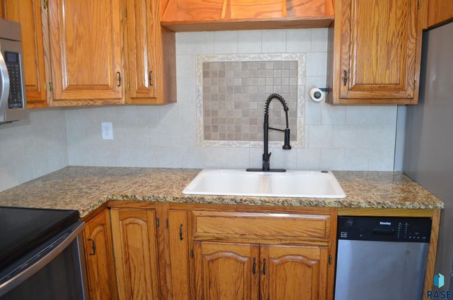 912 S Cloudas Ave, House other with 5 bedrooms, 2 bathrooms and null parking in Sioux Falls SD | Image 5