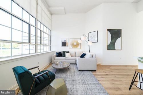 apt-718-2121 Market St, PHILADELPHIA, PA, 19103-1319 | Card Image