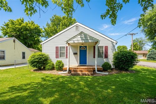 746 N Prairie St, Bethalto, IL, 62010-1329 | Card Image