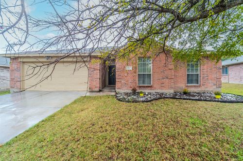 421 Oxford St, Burleson, TX, 76028-3529 | Card Image