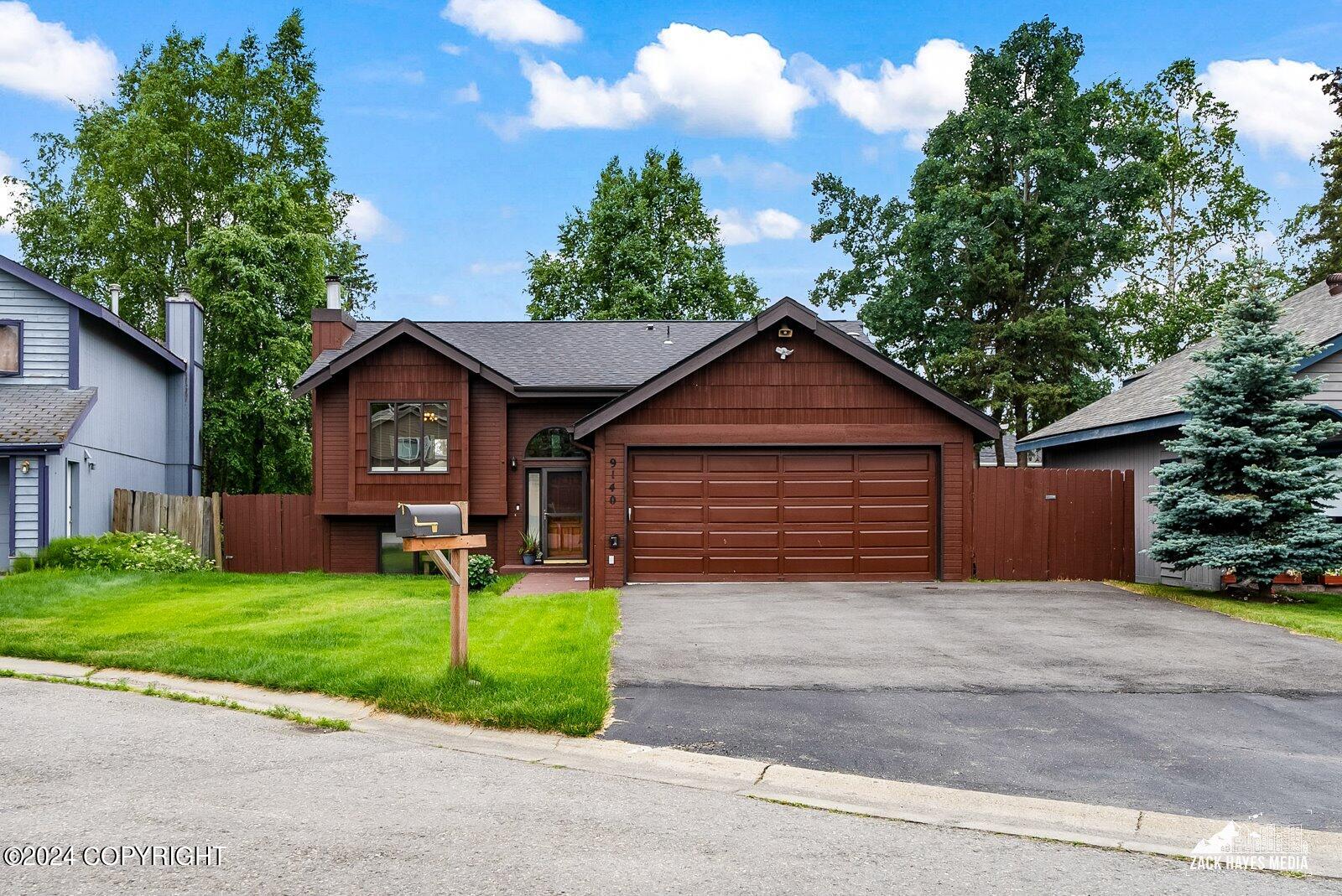 Chipwood Cir, Anchorage, AK 99507