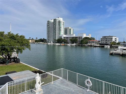 apt-17-7917 West Dr, North Bay Village, FL, 33141-5563 | Card Image