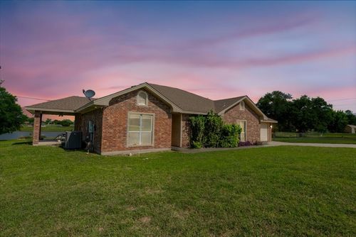 100 Pamela Dr, Gatesville, TX, 76528-2834 | Card Image