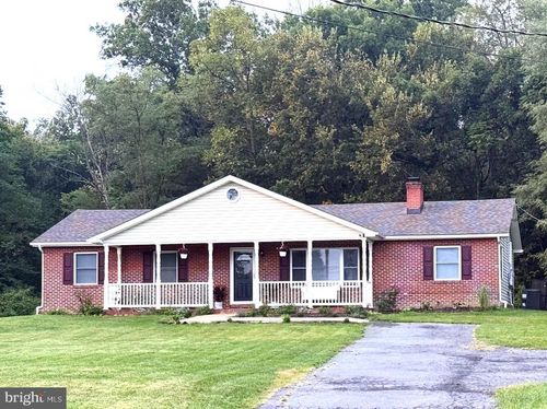 6075 Strasburg Rd, STRASBURG, VA, 22657-5143 | Card Image