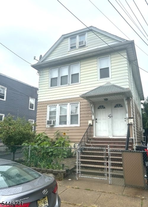 2-164 Knapp Ave, Clifton, NJ, 07011-1942 | Card Image