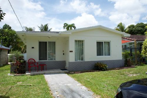 11150 Peachtree Dr, Miami, FL, 33161-6850 | Card Image