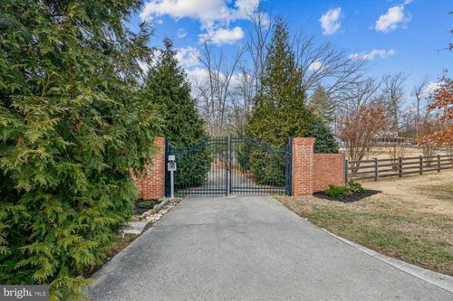 14400 Jones Ln, GAITHERSBURG, MD, 20878-3735 | Card Image