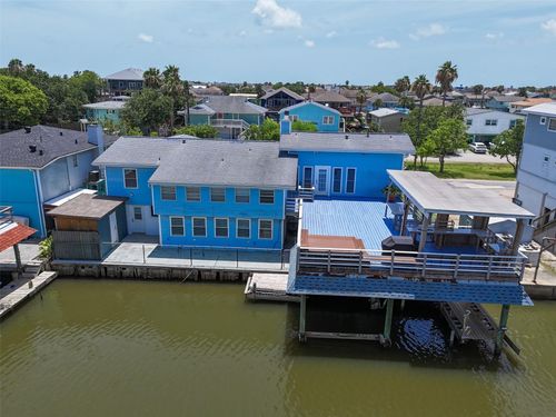 77 Bayou Vista Dr, Hitchcock, TX, 77563-2510 | Card Image