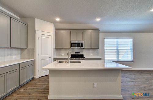 943 Cloudy Sky Rd, New Braunfels, TX, 78130-0598 | Card Image