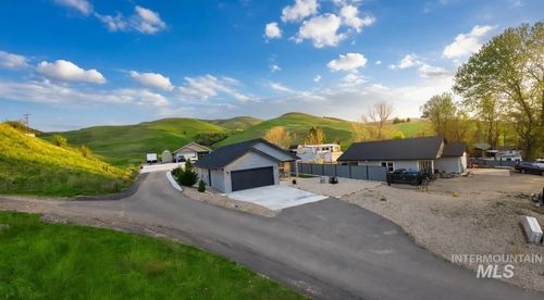 b-109 3rd St Cir, Horseshoe Bend, ID, 83629-5043 | Card Image