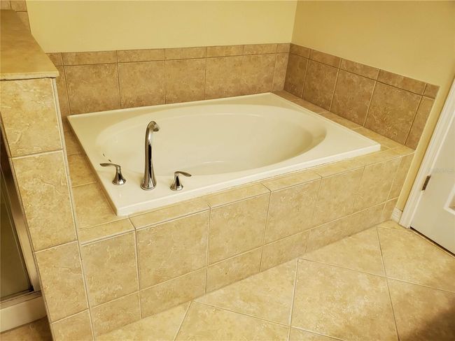 20214 Indian Rosewood Dr, Townhouse with 4 bedrooms, 3 bathrooms and null parking in TAMPA FL | Image 25