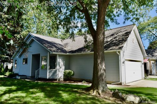 7-9377 Jamie Dr, Davison, MI, 48423-2828 | Card Image