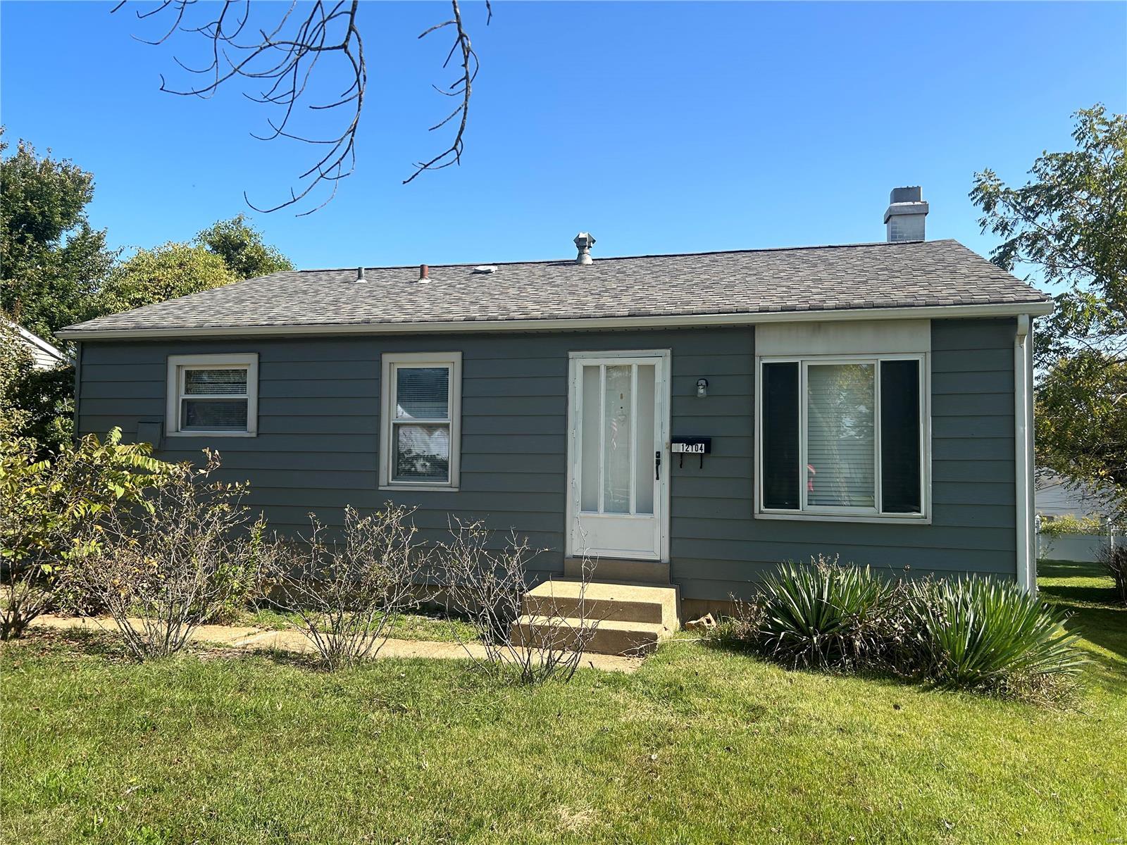 Fleetwood Pl, Maryland Heights, MO 63043