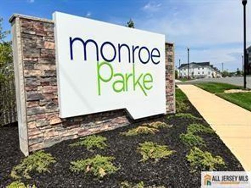 1033 Vanderbergh, Monroe, NJ, 08831-3380 | Card Image