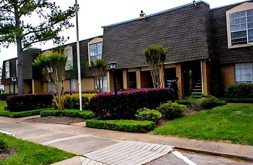 apt-121-6311 Beverlyhill St, Houston, TX, 77057-6552 | Card Image