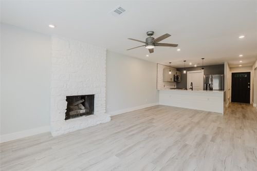 4703 Misty Slope Ln, Austin, TX, 78744-5724 | Card Image