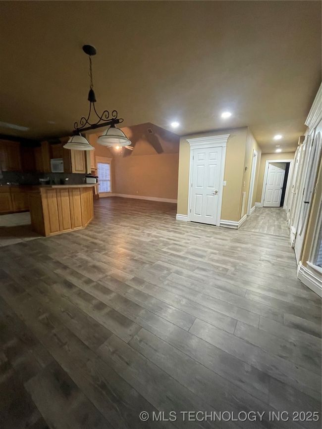 18779 E Gumm Creek Pl, House other with 3 bedrooms, 2 bathrooms and null parking in Park Hill OK | Image 17