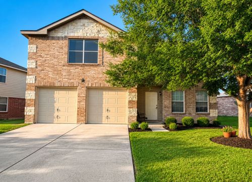 8440 Shallow Creek Dr, Fort Worth, TX, 76179-4367 | Card Image