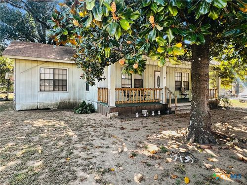 313 S Nolan Ave, Cameron, TX, 76520-3767 | Card Image