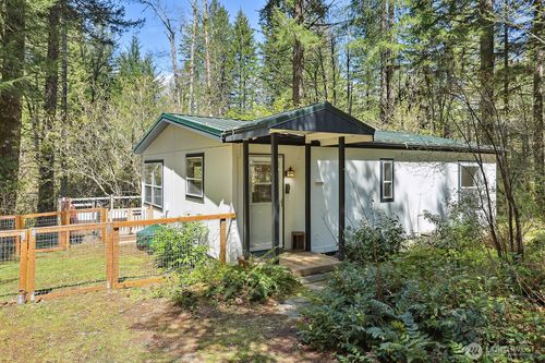 51 Foster Rd, Carson, WA, 98610-0017 | Card Image
