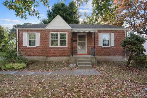 13 Saint Thomas Ct, Florissant, MO, 63031-8131 | Card Image