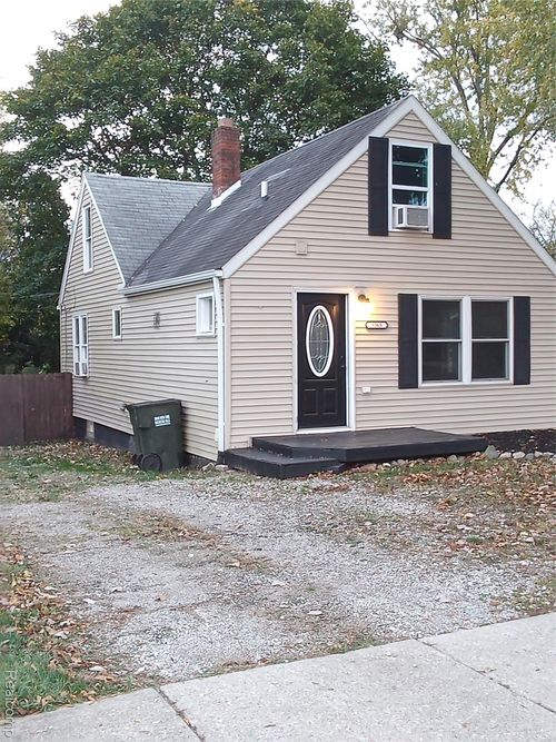 3365 Bathurst Ave, Rochester Hills, MI, 48309-4028 | Card Image