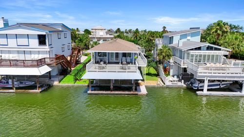 4209 W Bayside Way, Jamaica Beach, TX, 77554 | Card Image