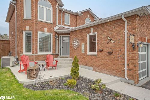 92 Golden Meadow Rd, Barrie, ON, L4N7G4 | Card Image