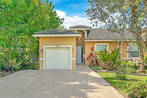 8908 Nw 40th St, Coral Springs, FL, 33065-2962 | Card Image