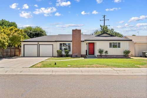 2645 W Laura Ave, Visalia, CA, 93277-6156 | Card Image