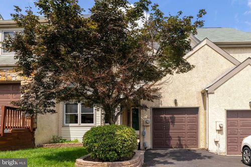 39 Bellwood Dr, FEASTERVILLE TREVOSE, PA, 19053-7216 | Card Image