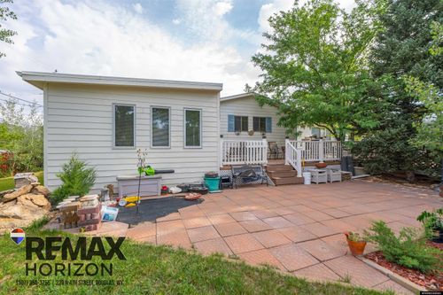 140 N 9th St, Douglas, WY, 82633-2419 | Card Image