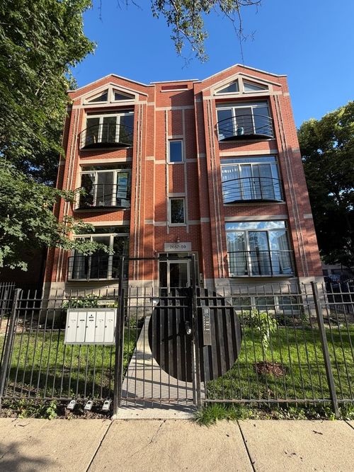 2e-2657 W Thomas St, Chicago, IL, 60622-3462 | Card Image