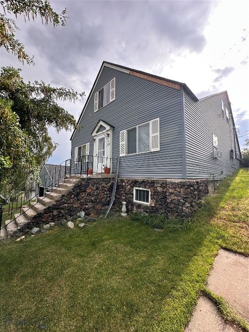 631 S Clark St, Butte, MT, 59701-2331 | Card Image
