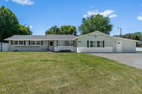 630 Ne Loper Ave, Prineville, OR, 97754-1221 | Card Image
