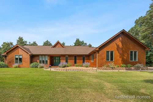 111 Sagamore Trl, Lowell, MI, 49331-8951 | Card Image