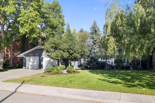 12 Medford Place Sw, Calgary, AB, T2V2E8 | Card Image