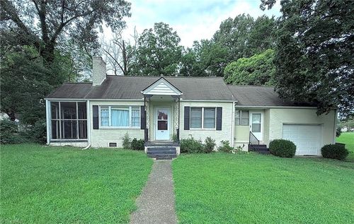 418 N Marshall St, Graham, NC, 27253-2318 | Card Image