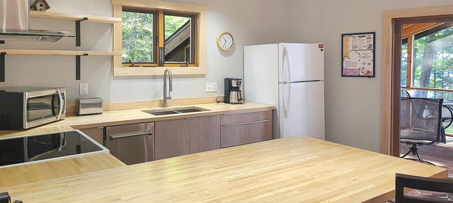 869 S Shore Rd, House other with 2 bedrooms, 2 bathrooms and null parking in LA POINTE WI | Image 9