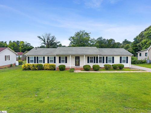 608 Lenhardt Rd, Greenville, SC, 29611-2439 | Card Image