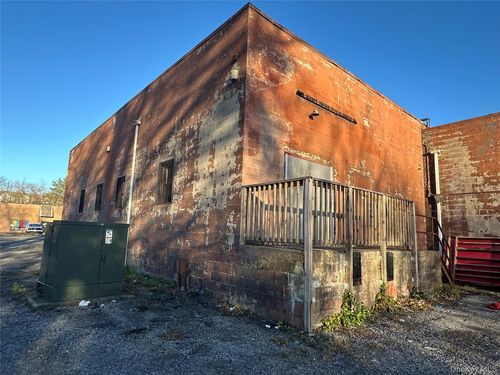 ste-2-136 Lake St, Newburgh, NY, 12550-5245 | Card Image