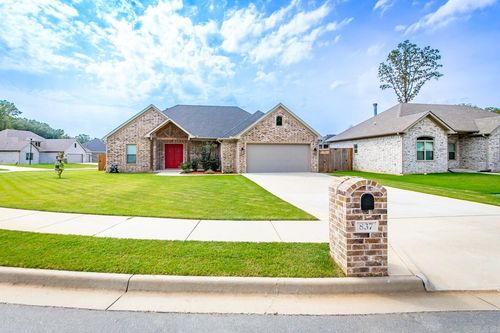 837 Oak Forest Cir, Sherwood, AR, 72120-2590 | Card Image