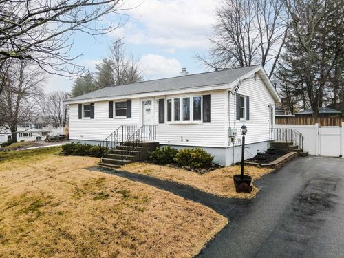 4 Kittery Drive, Nashua, NH, 03062 | Card Image