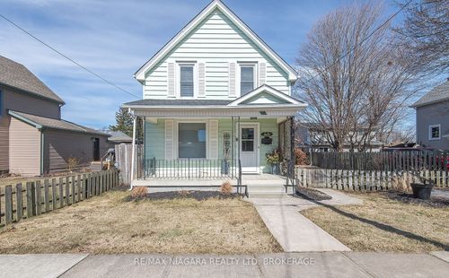 9 Beech St, Port Colborne, ON, L3K3N7 | Card Image