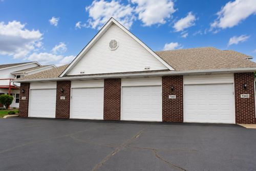 7343 Wallingford Way, Rockford, IL, 61107-2712 | Card Image