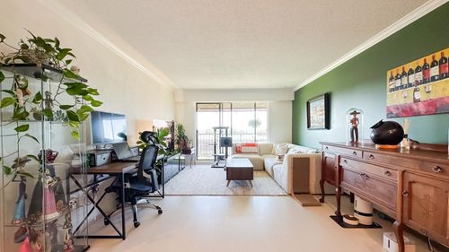 306-252 W 2nd St, North Vancouver, BC, V7M1C8 | Card Image