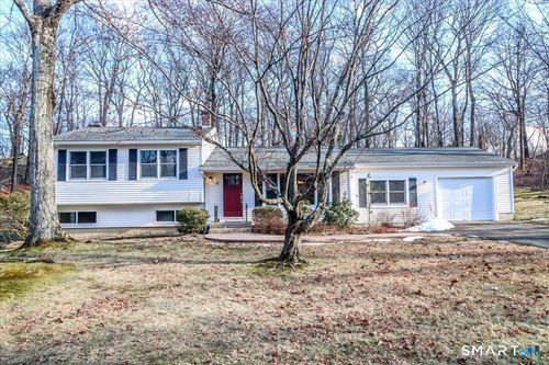 8 Summit Ln, Ridgefield, CT, 06877-2015 | Card Image