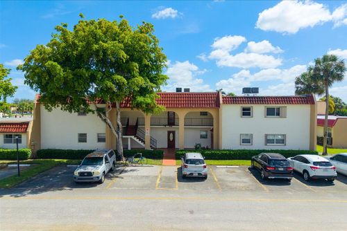 130 Lake Dora Dr, West Palm Beach, FL, 33411-2350 | Card Image