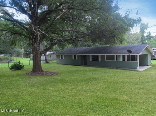 829 Kirkland Rd, Vicksburg, MS, 39180-7626 | Card Image